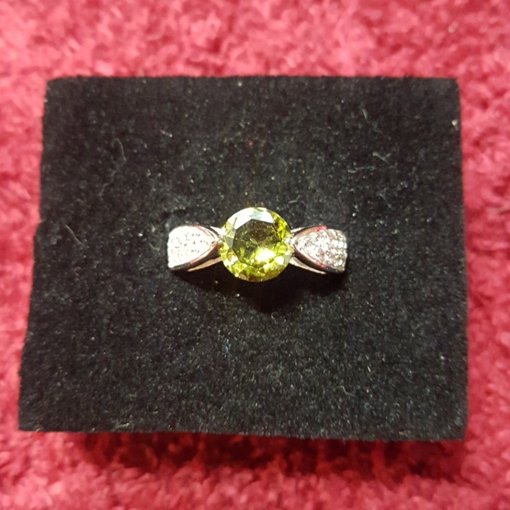 Ladies Sterling Silver Ring